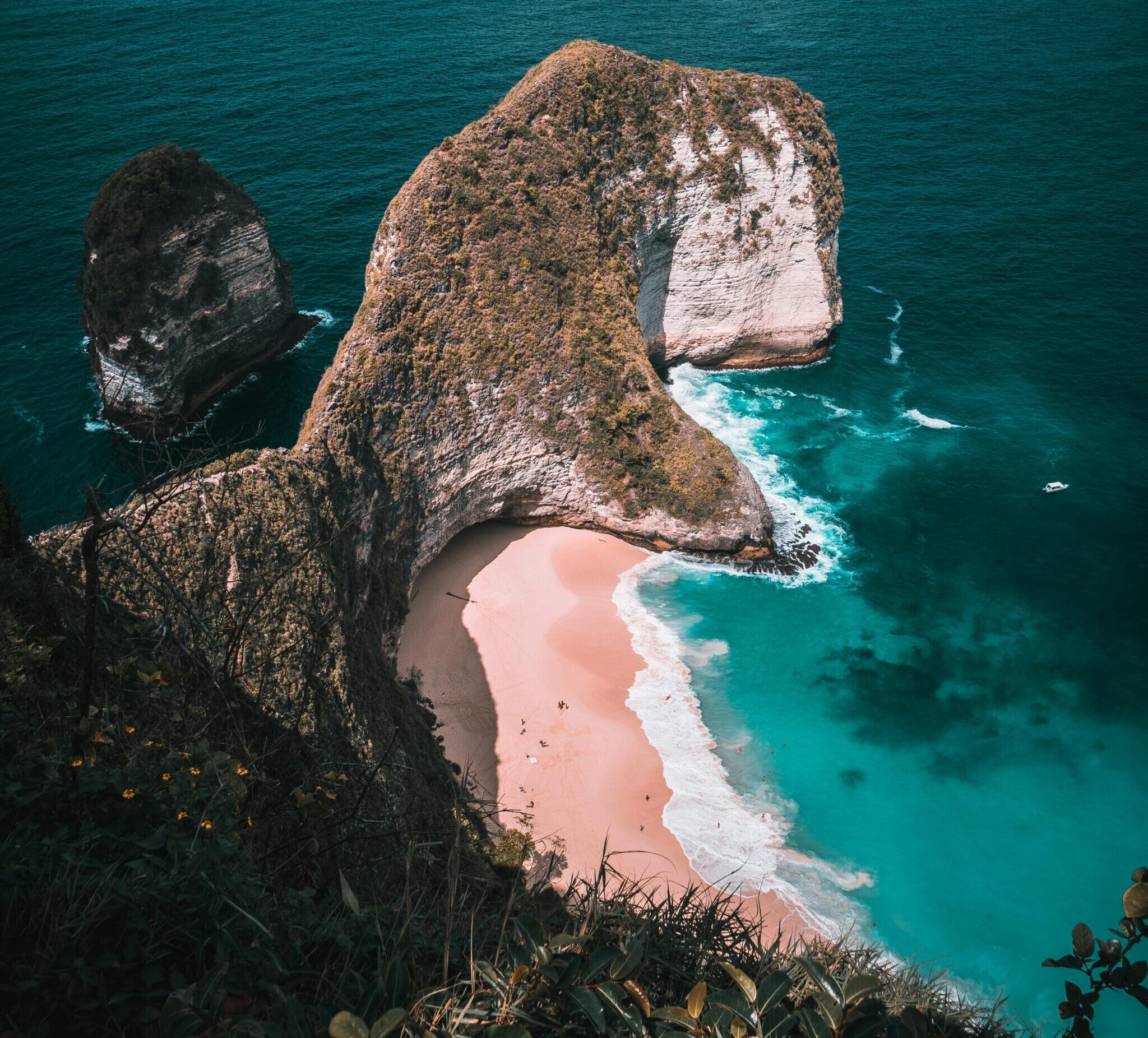 explore indonesia travel guides (1)