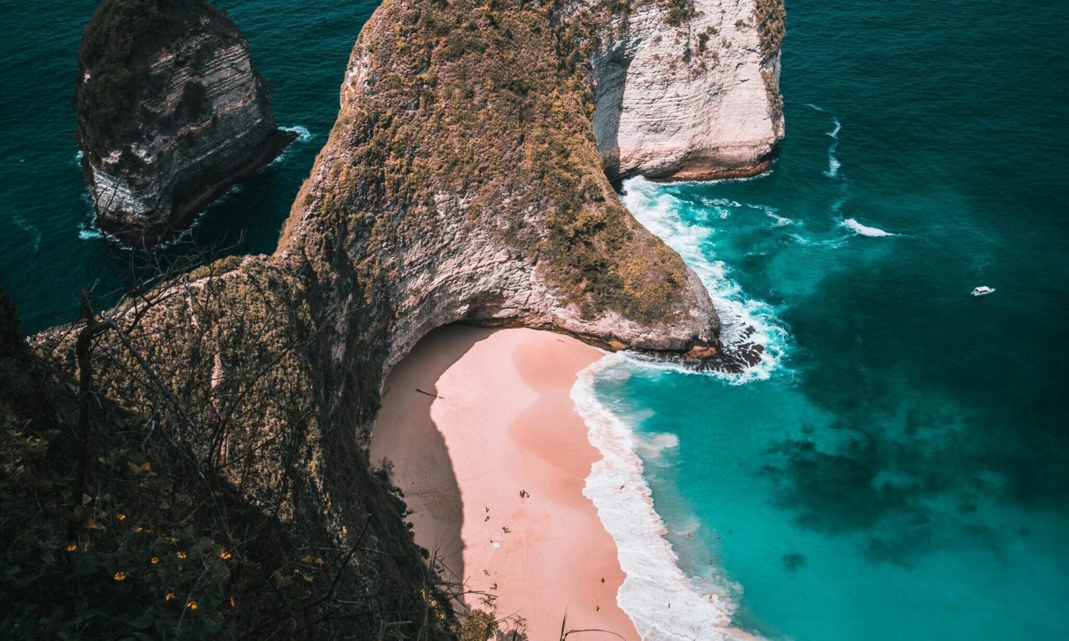 explore indonesia travel guides (1) explore indonesia travel guides (1)